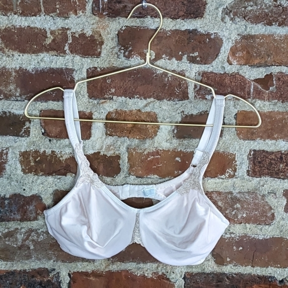 Wacoal 36C‎ Unlined Light Nude Bra